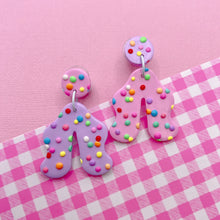 Load image into Gallery viewer, Pink and purple polka dot arch polymer clay stud earrings